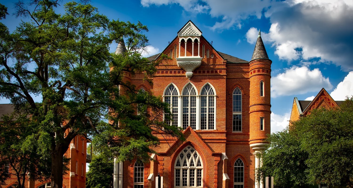 College Advice: Helpful Tips For Students And Their Parents